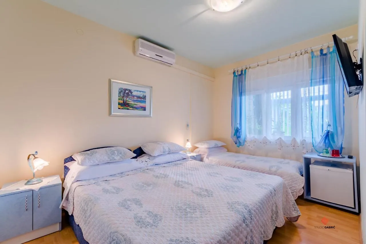 Guesthouse Rooms Split 3*,