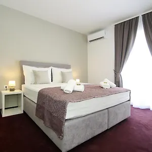 Maxim Rooms&apartments Split