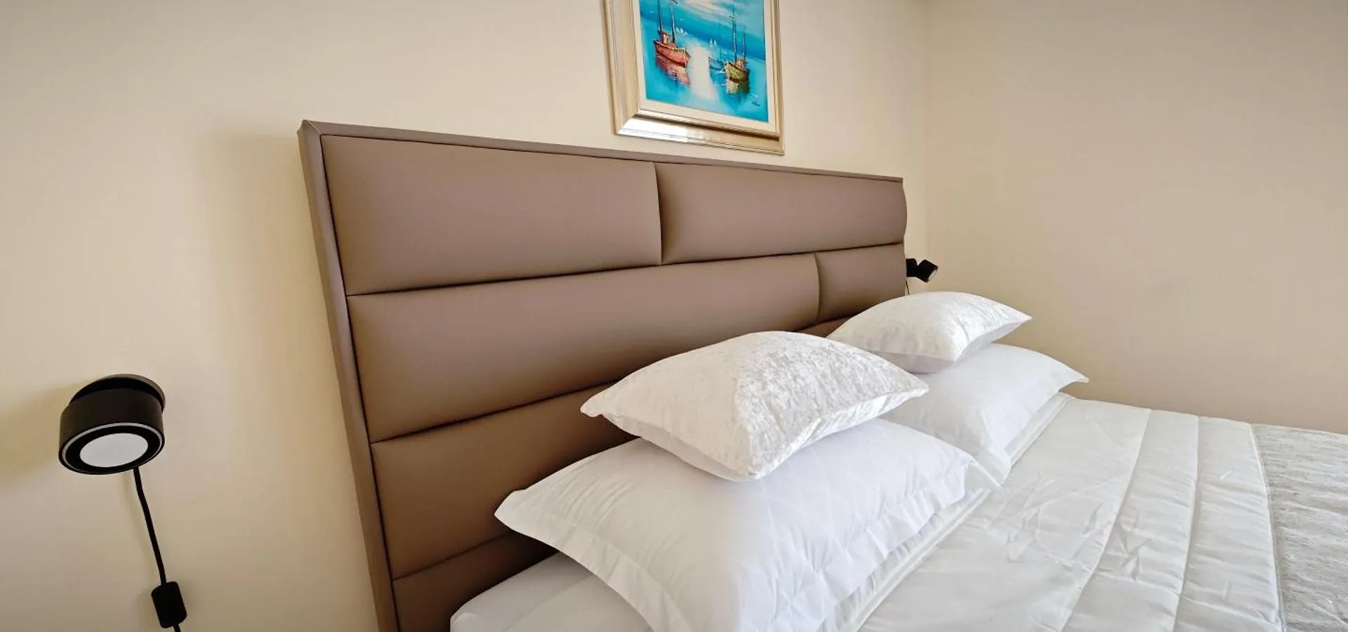 Guesthouse Rooms Split 3*,